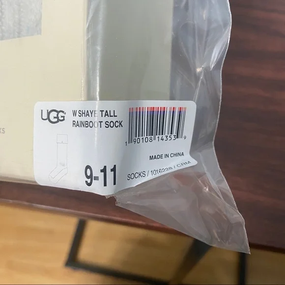 UGG Shayne Boot Socks Shoe size 5-11 New - Picture 11 of 12